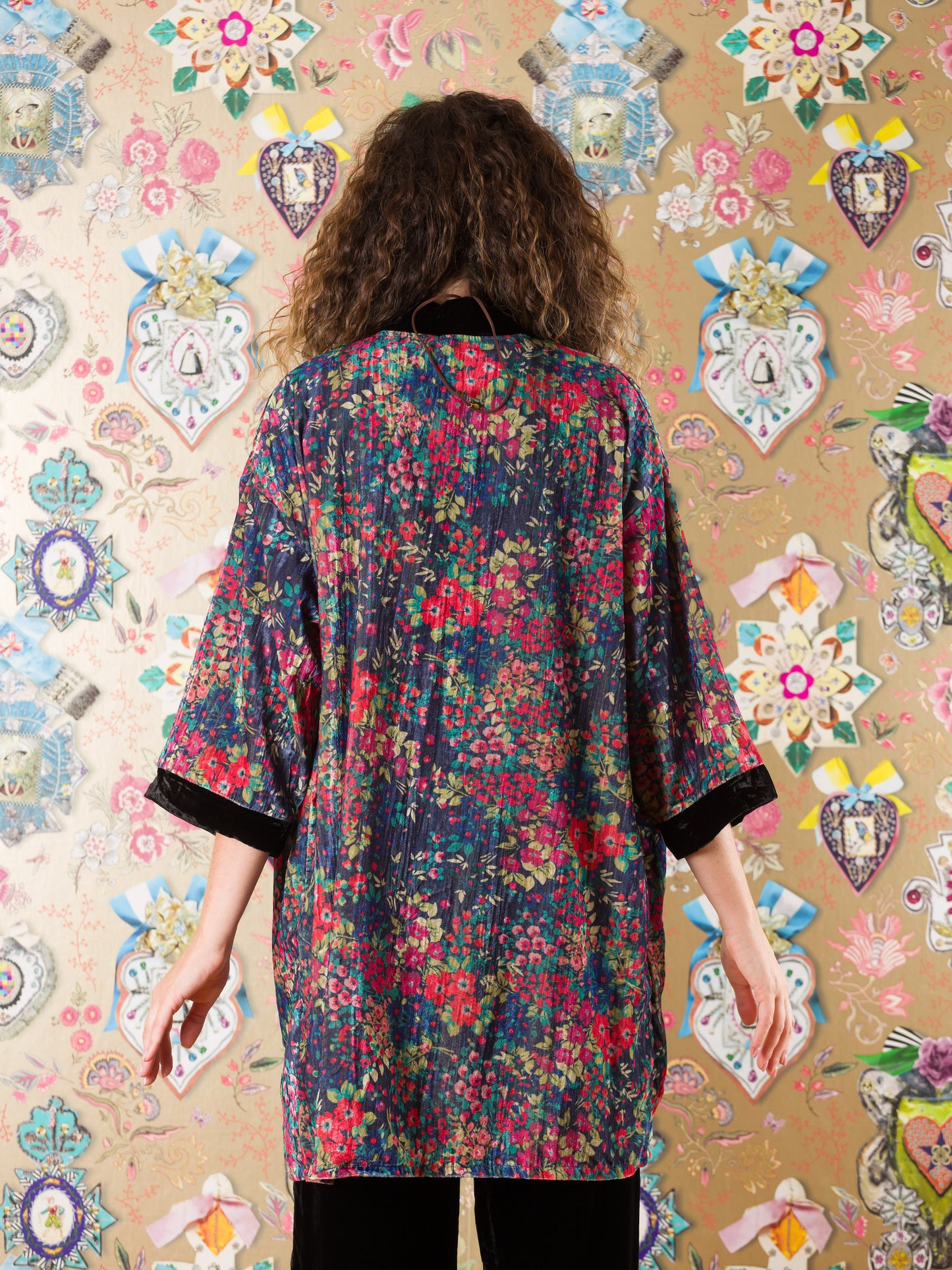 Kimono Langebaan con bordo di velluto