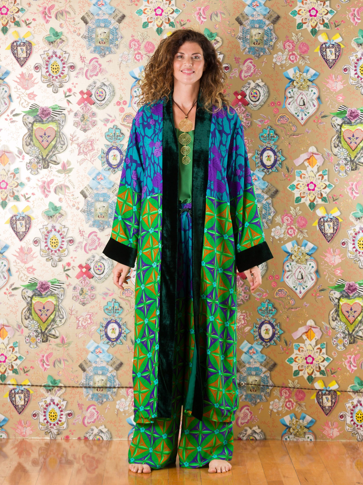 Kimono Louis Trichardt con bordo in velluto