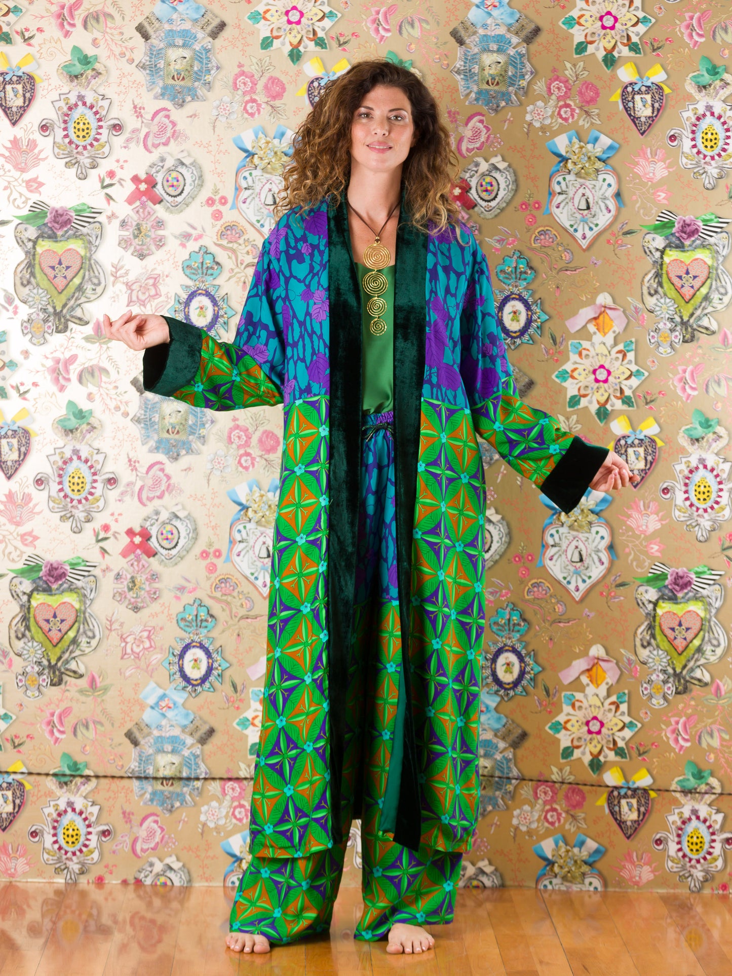 Kimono Louis Trichardt con bordo in velluto