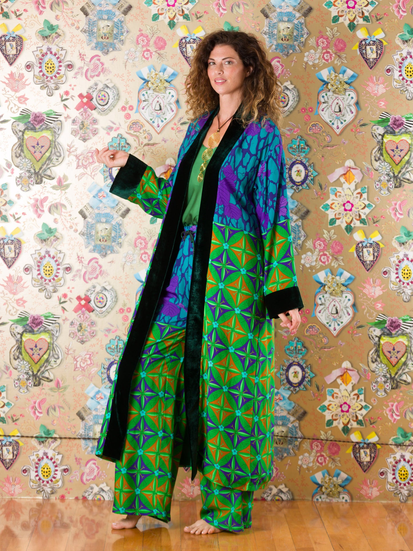 Kimono Louis Trichardt con bordo in velluto