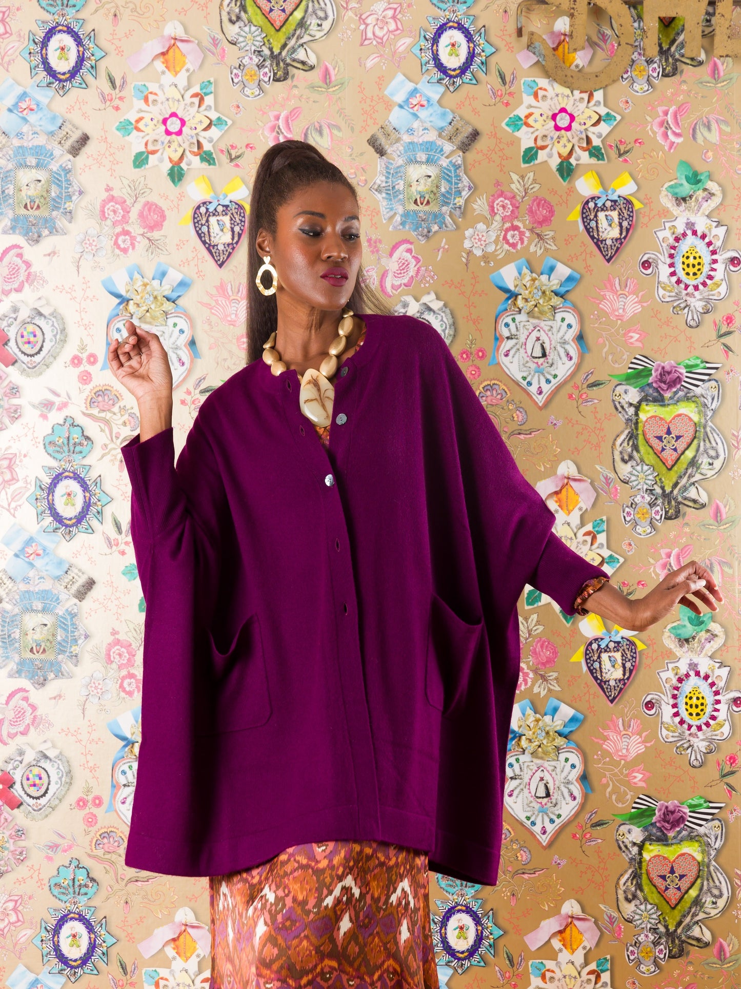 Cardigan over Matemwe in cashmere