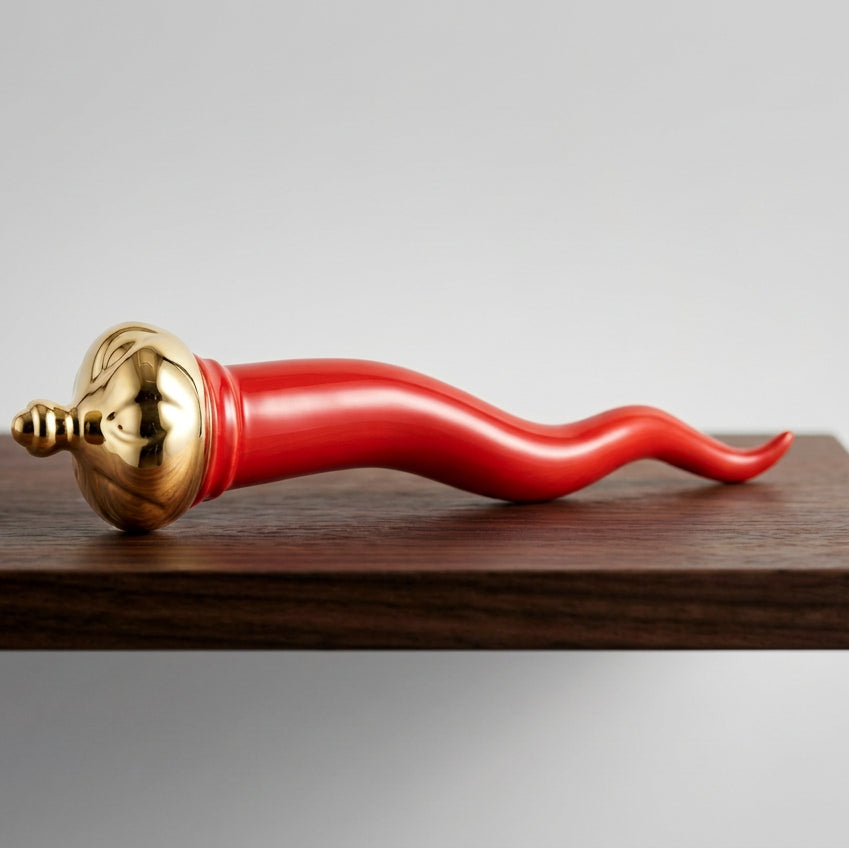 Cornetto Portafortuna Rosso con Cappuccio Oro – 16 cm
